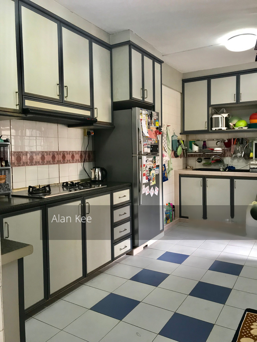 Blk 527 Serangoon North Avenue 4 (Serangoon), HDB Executive #221038271